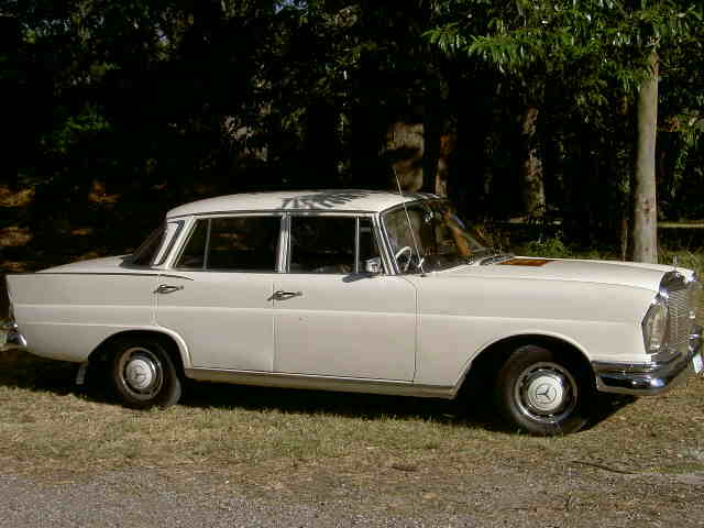 1965 Mercedes-Benz 230S