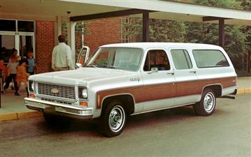1973 Chevrolet Suburban (copyright image)