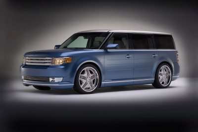 Ford debuted a Ford Flex designed by Chip Foose at the 2007 
Specialty Equipment Market Association (SEMA) show in Las Vegas