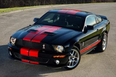 America's Ford Shelby GT500 with red stripe option
