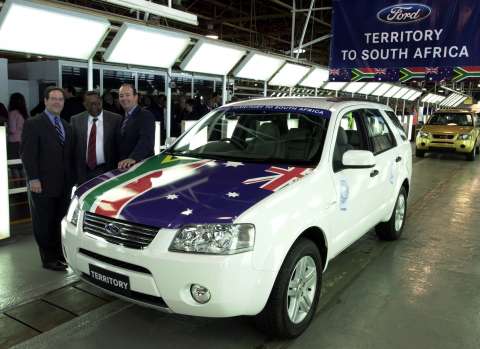 Ford Territory with 
Ford Australia President, Tom Gorman, with
High Commissioner to South Africa, Anthony Mongalo, 
and Federal Trade Minister, Mark Vaile