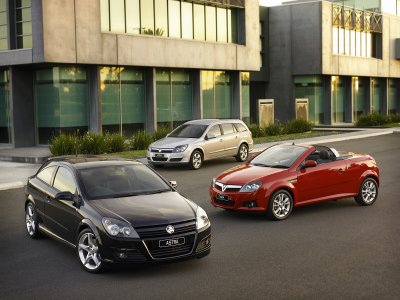 The new Holdens: Tirga cabrio, Astra CDX wagon, Astra SRi Turbo coupe