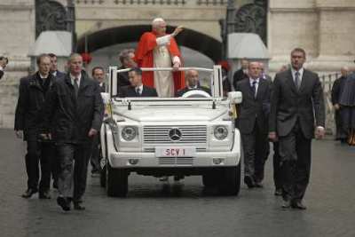 The new Mercedes-Benz 'Popemobile'