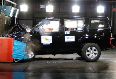 Nissan Pathfinder at EuroNCAP