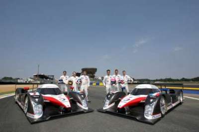 The Peugeot Sport team are ready to race at Le Mans