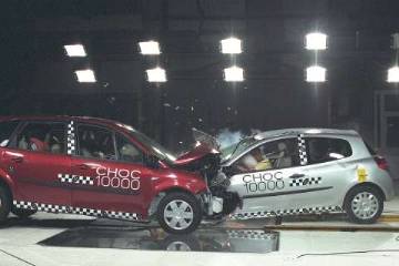 Renault crash testing