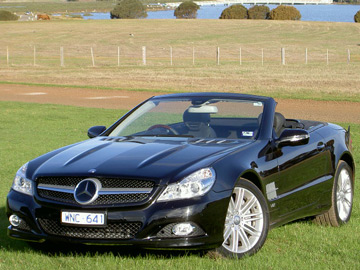 Mercedes-Benz SL 600 
Location: Churchill Island, Victoria (copyright image)