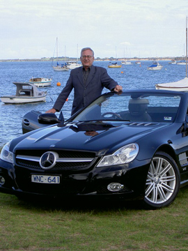 Stephen Walker with the 
Mercedes-Benz SL 600 (copyright image)
